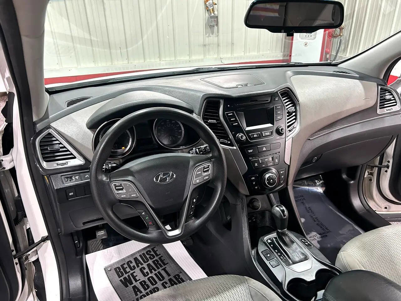 Used 2016 Hyundai Santa Fe SE FWD image 6