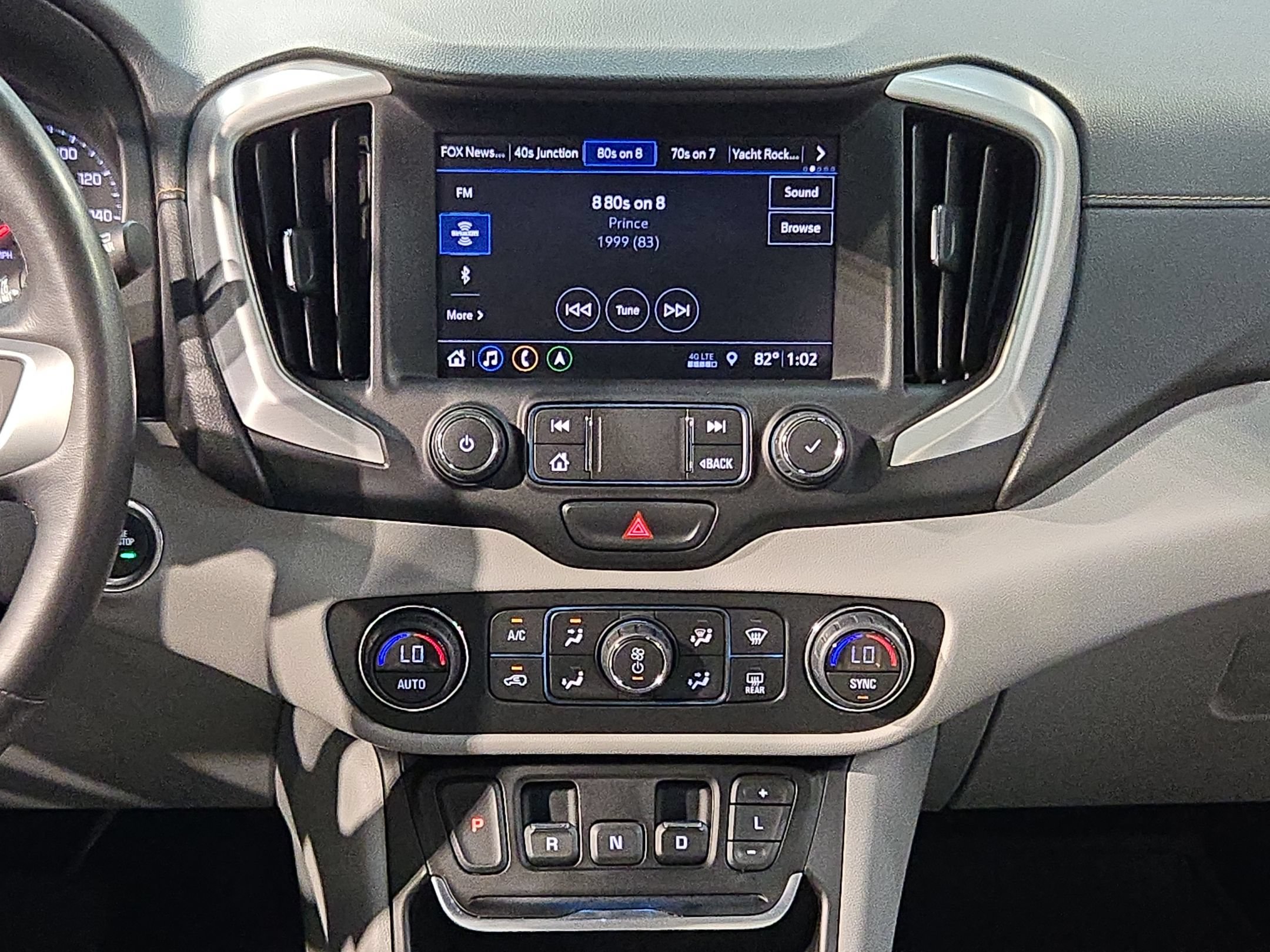 Used 2020 GMC Terrain SLT w/ Preferred Package FWD image 16