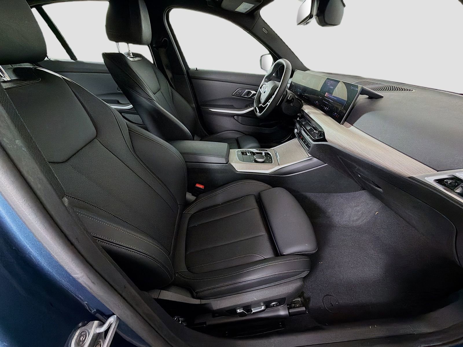 Used 2025 BMW 330i Sedan RWD image 31