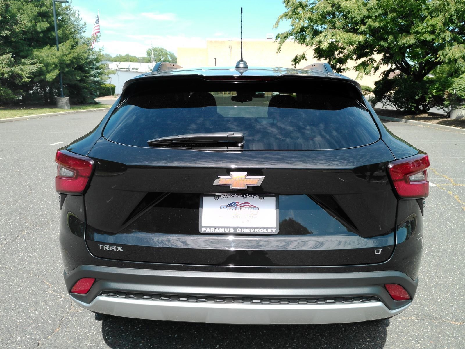 Used 2025 Chevrolet Trax LT FWD image 7