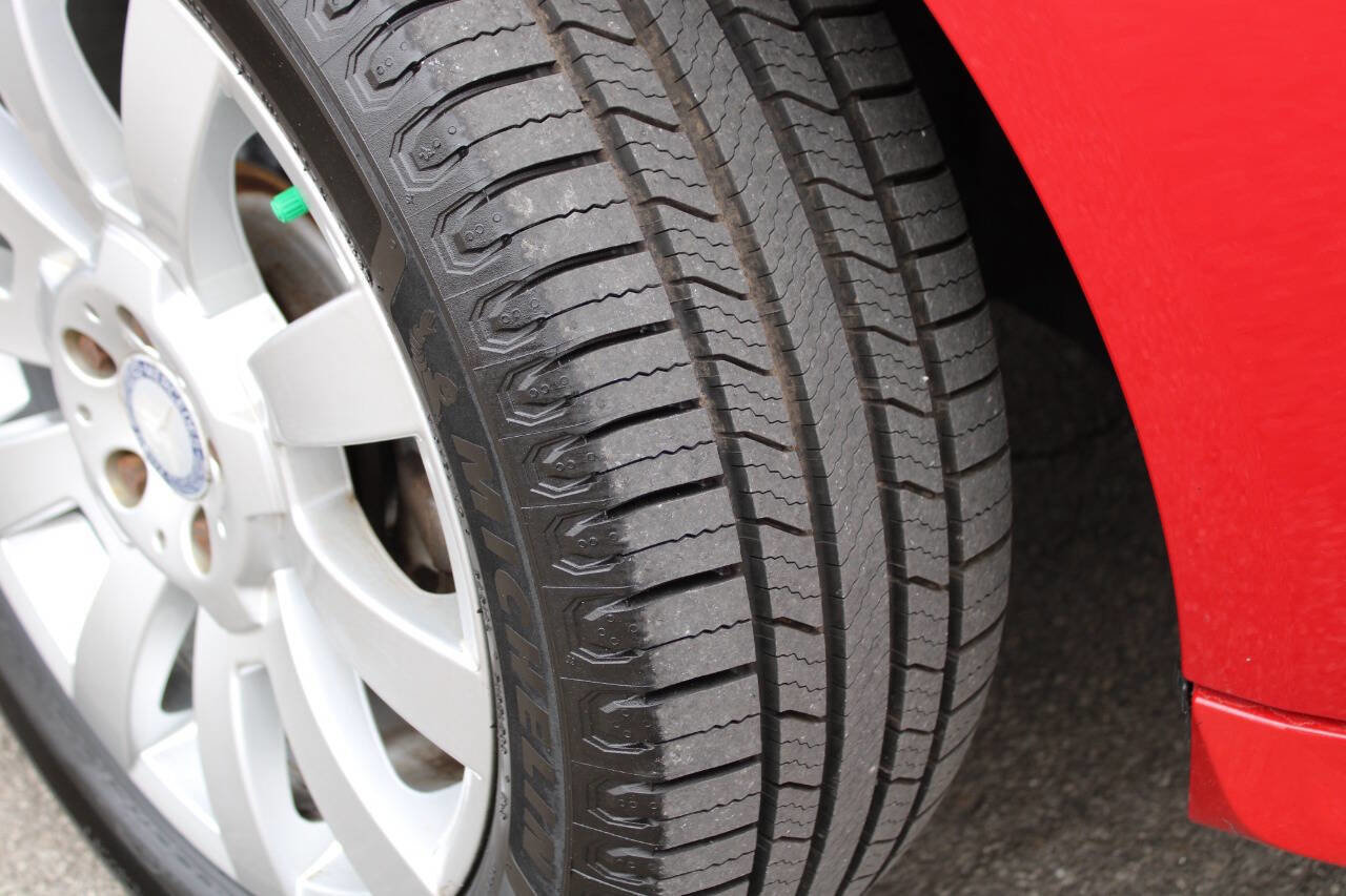 Used 2011 Mercedes-Benz GLK 350 GLK 350 4MATIC AWD 4dr SUV image 15