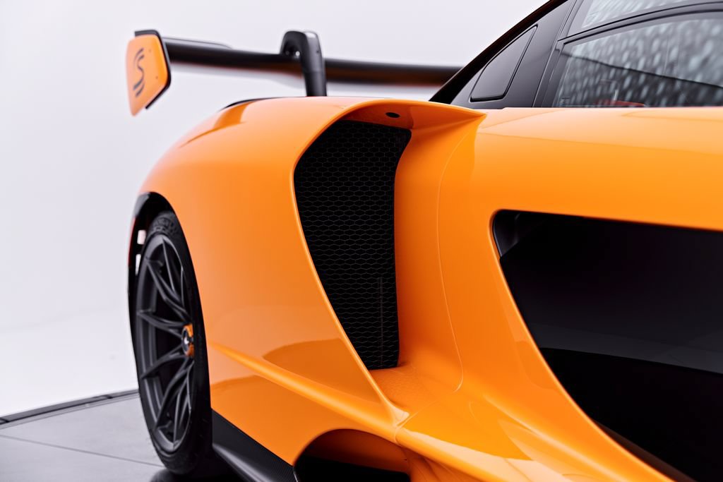 Used 2019 McLaren Senna RWD image 37