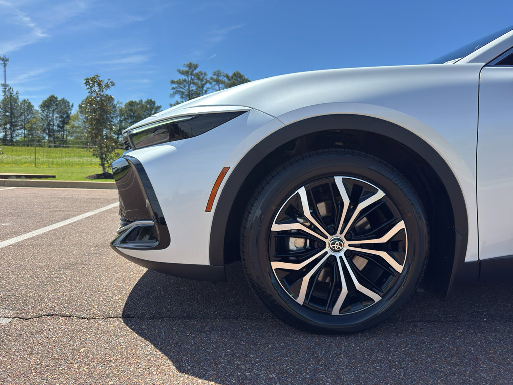 Used 2026 Toyota Crown XLE image 10