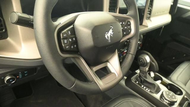 New 2026 Ford Bronco Outer Banks w/ Sasquatch Package AWD/4WD image 15