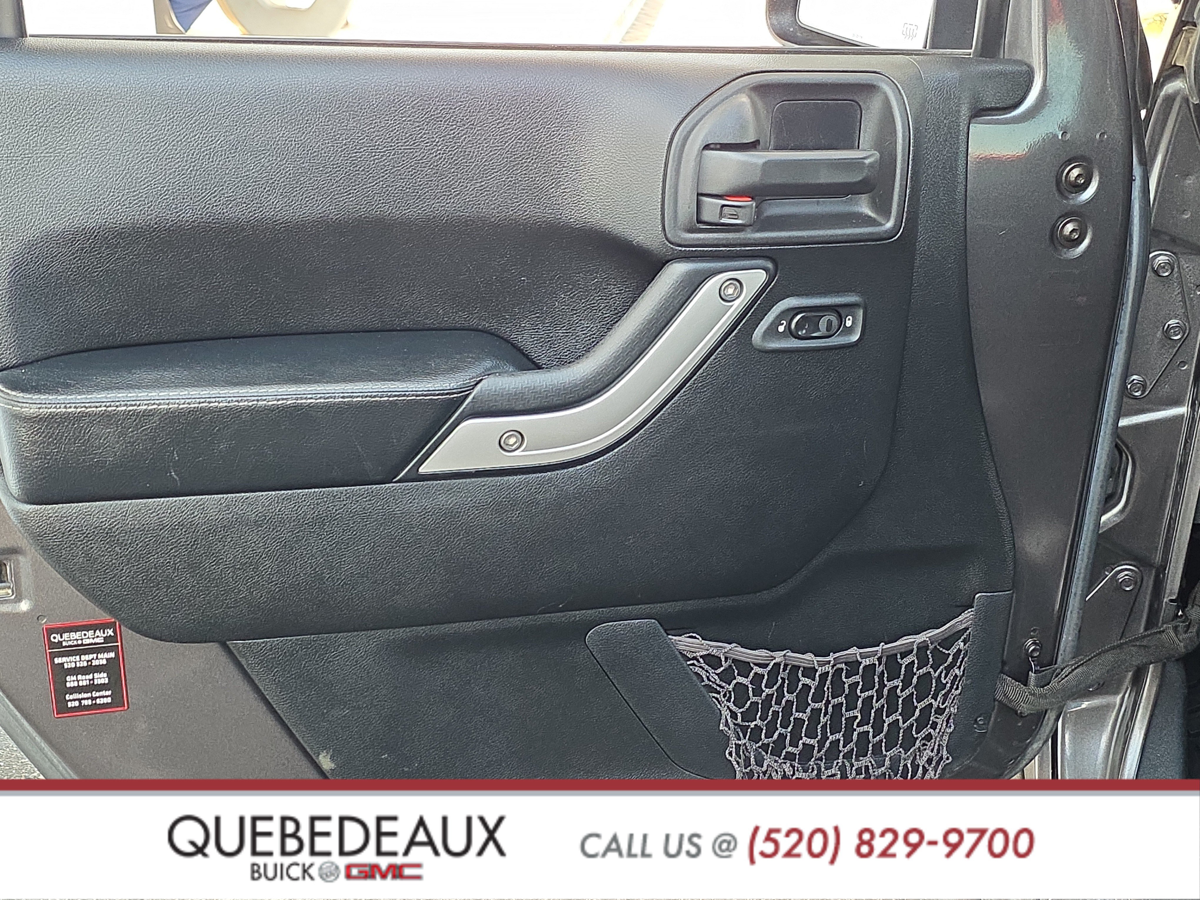 Used 2017 Jeep Wrangler Rubicon AWD/4WD image 9