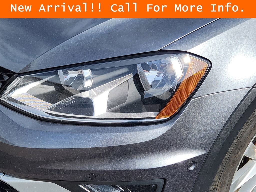 Used 2017 Volkswagen Golf Alltrack SE image 6