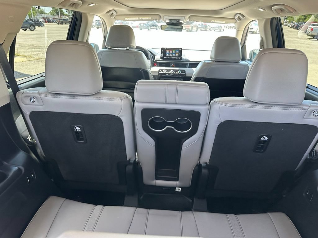 Used 2023 Honda Pilot Touring image 28
