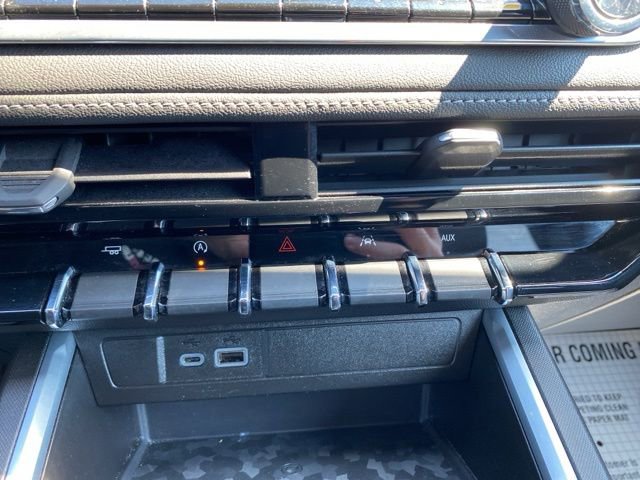 Used 2024 Chevrolet Colorado LT w/ LT Convenience Package III image 18