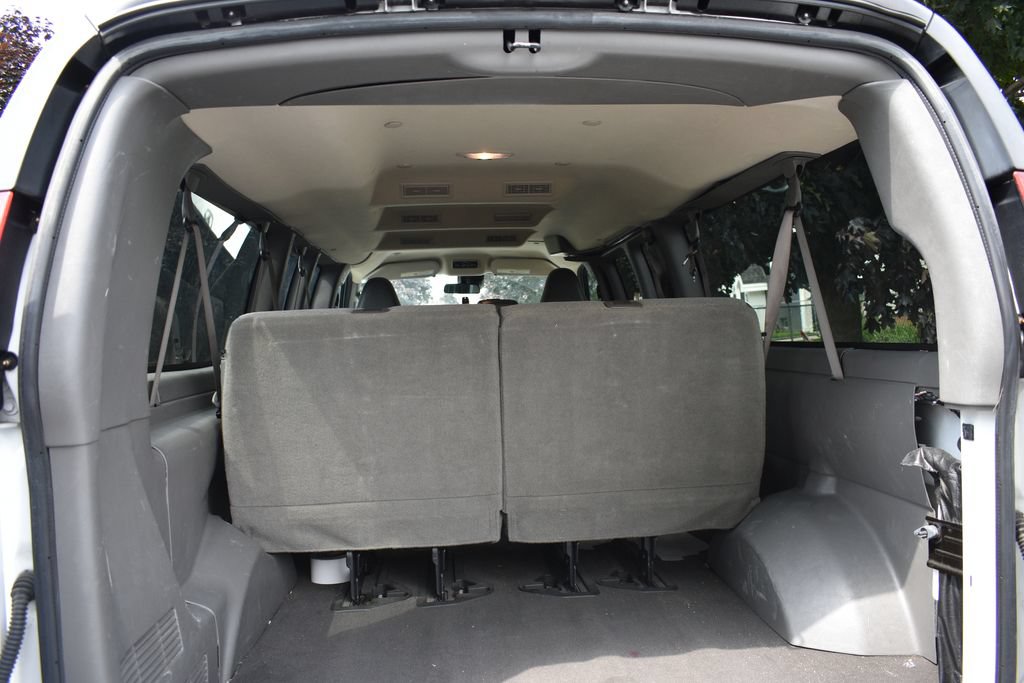 Used 2023 Chevrolet Express 3500 LT w/ LT Preferred Equipment Group RWD image 29