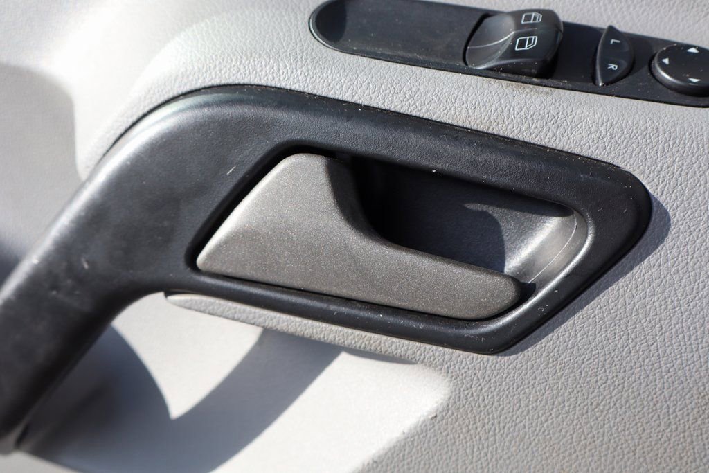 Used 2018 Mercedes-Benz Sprinter 2500 image 19