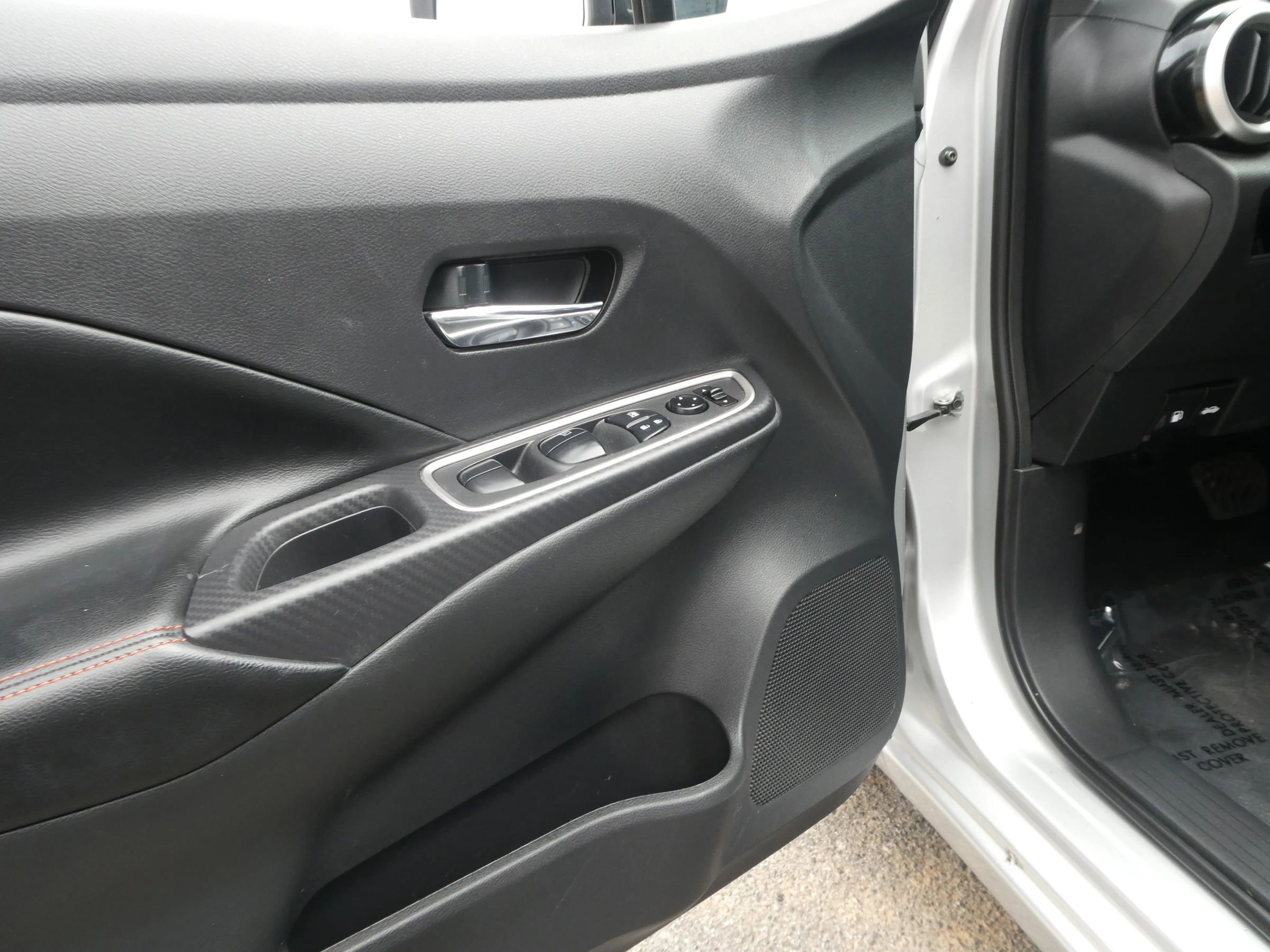 Used 2024 Nissan Versa SR w/ Trunk Package image 10