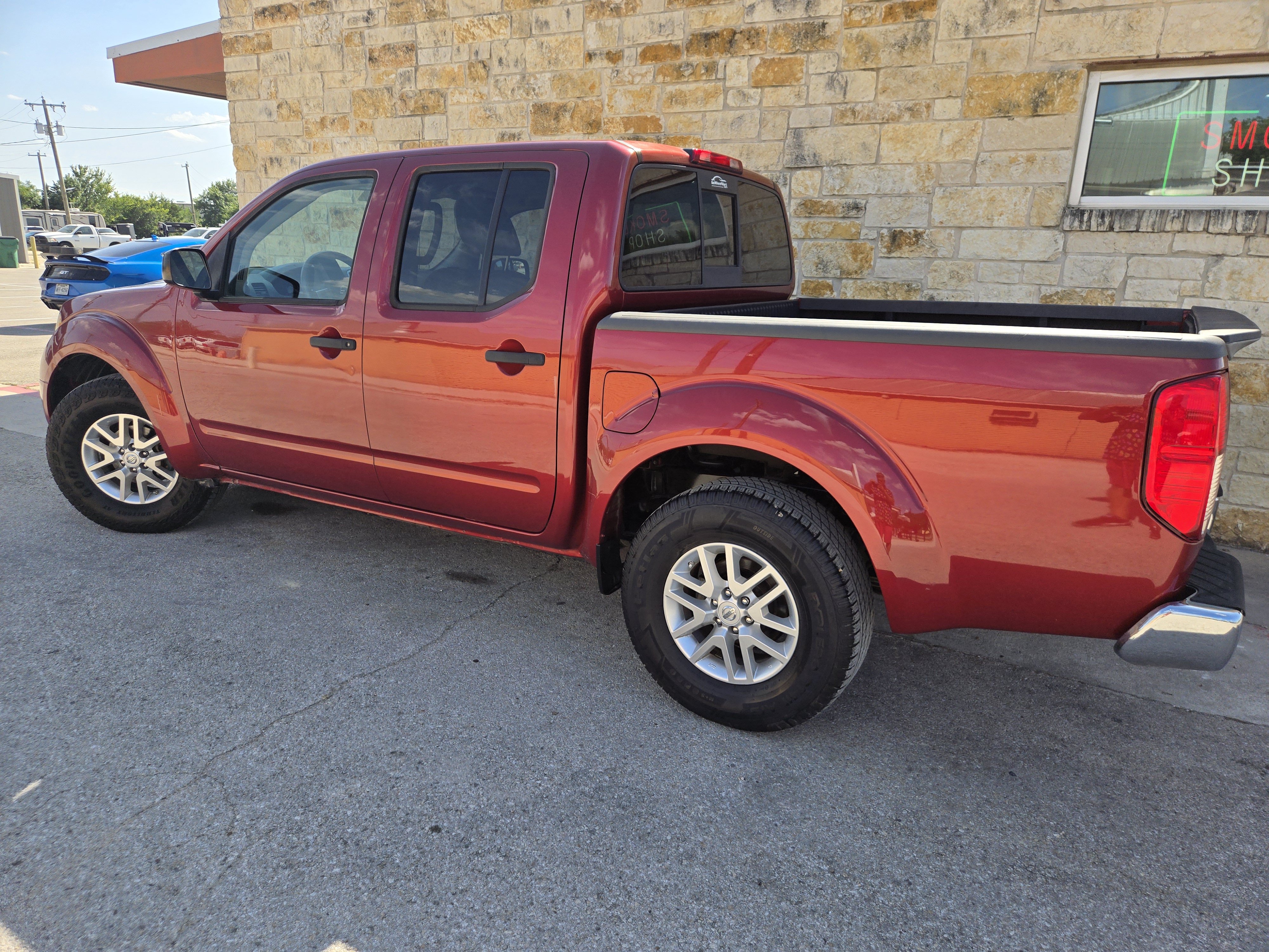 Used 2019 Nissan Frontier SV RWD image 3