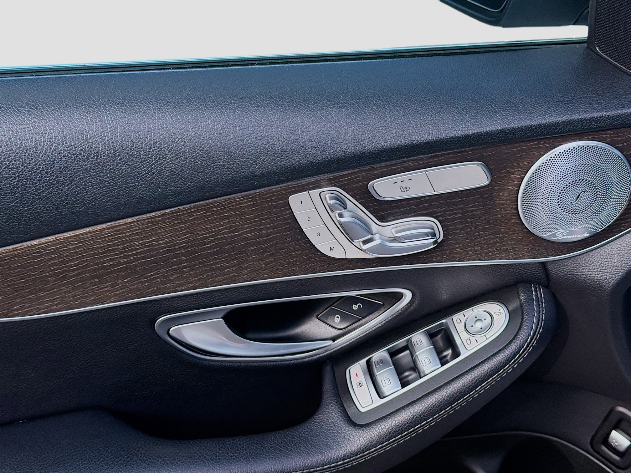 Used 2019 Mercedes-Benz C 300 Sedan image 14