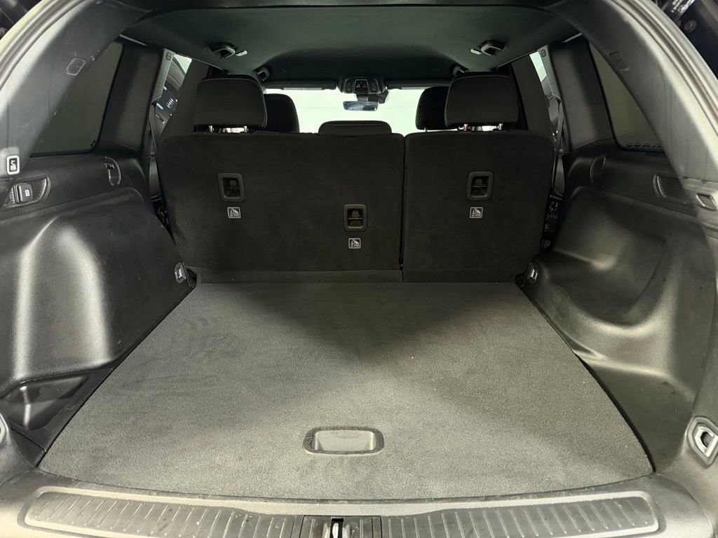 Used 2025 Jeep Grand Cherokee Laredo w/ Luxury Tech Group I image 28