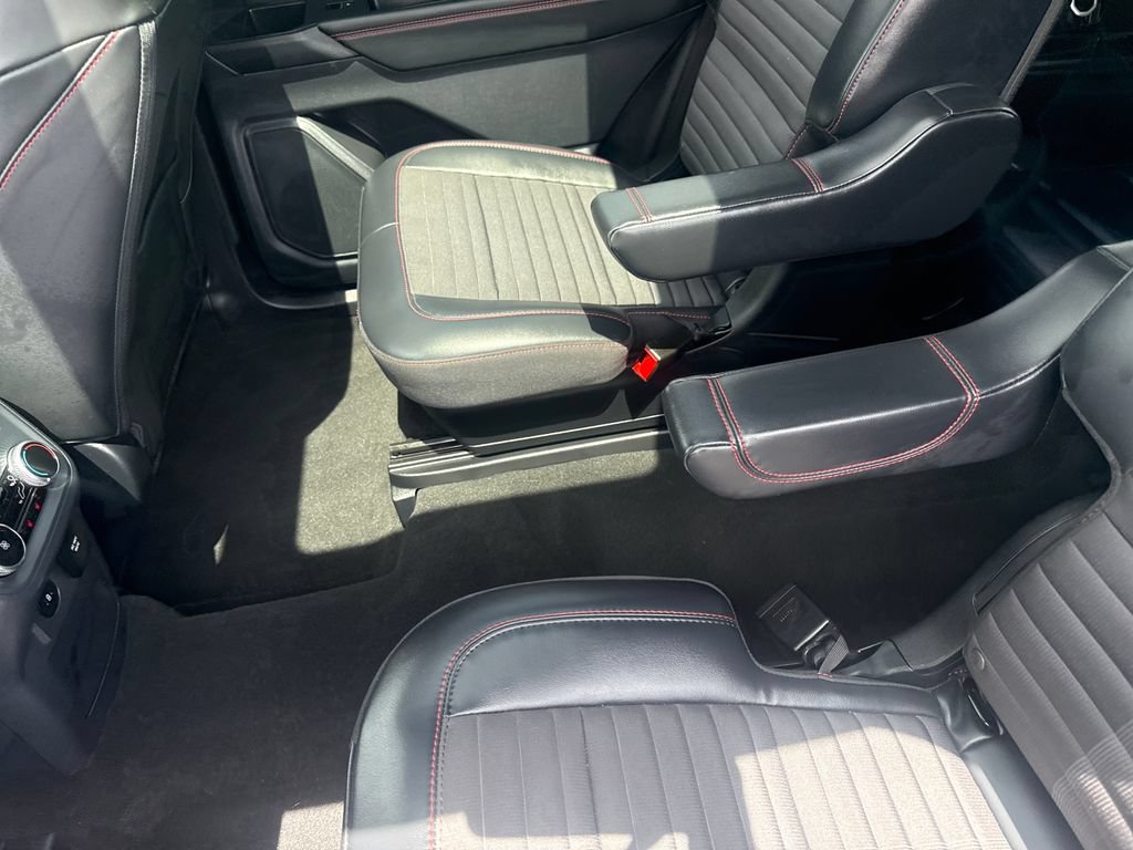 Used 2025 Ford Explorer ST-Line w/ Premium Package AWD/4WD image 19