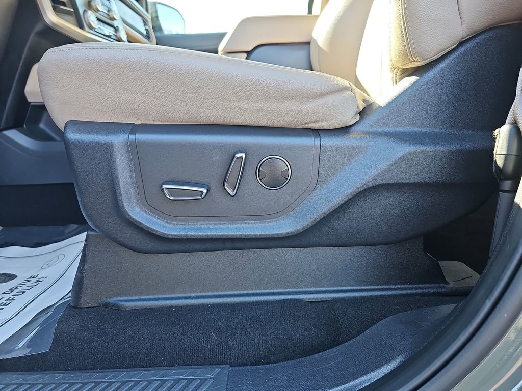 Used 2024 Ford Expedition Limited image 34