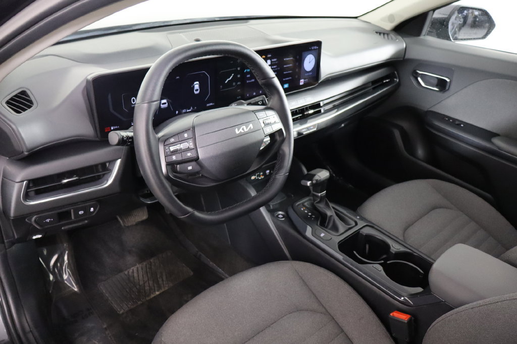 Used 2025 Kia K4 EX FWD image 24