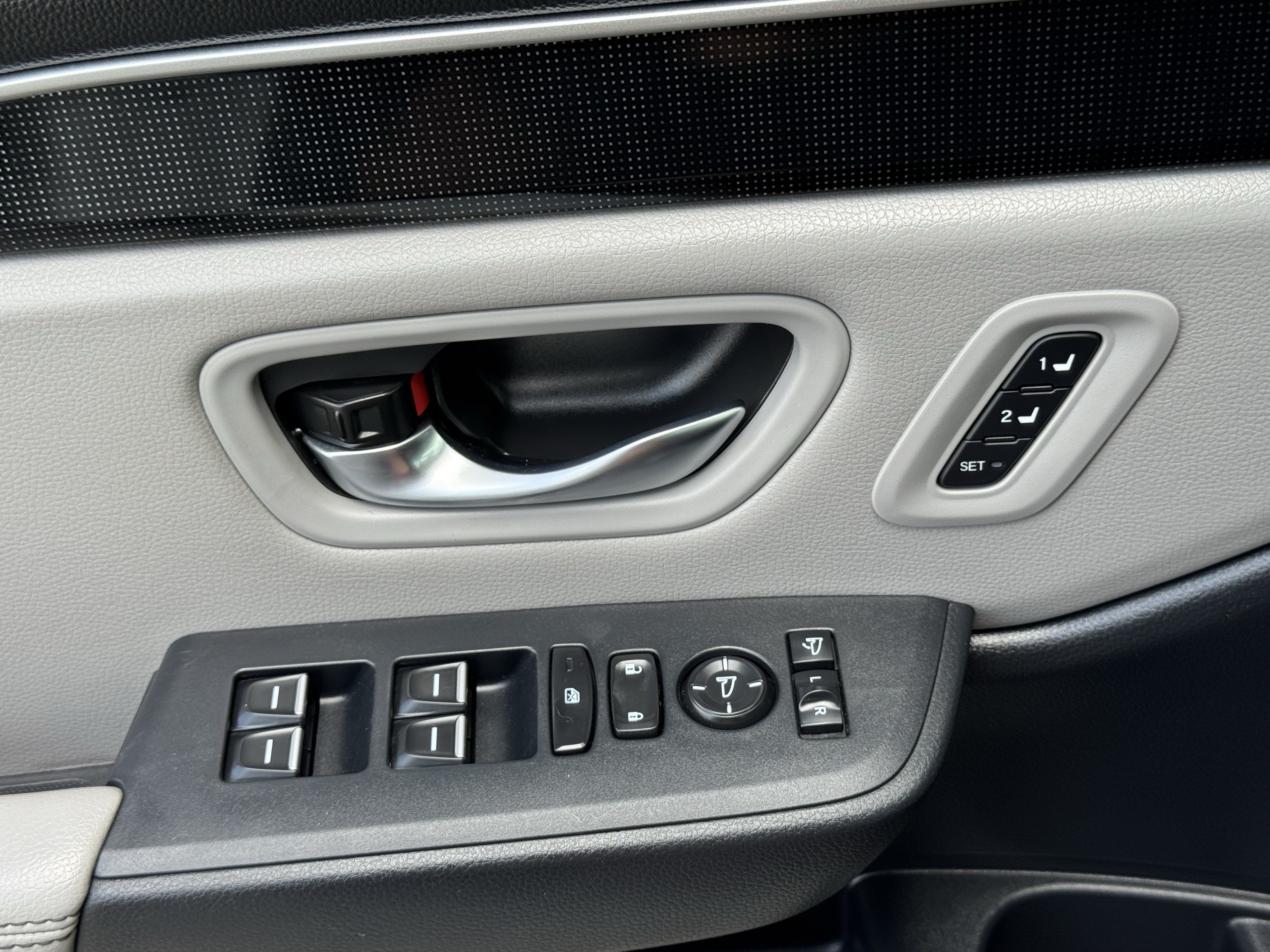 Used 2025 Honda Pilot Elite image 22
