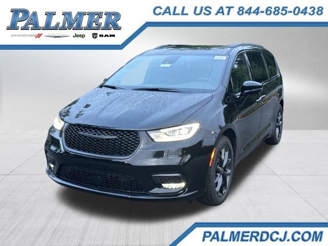 New 2026 Chrysler Pacifica Limited