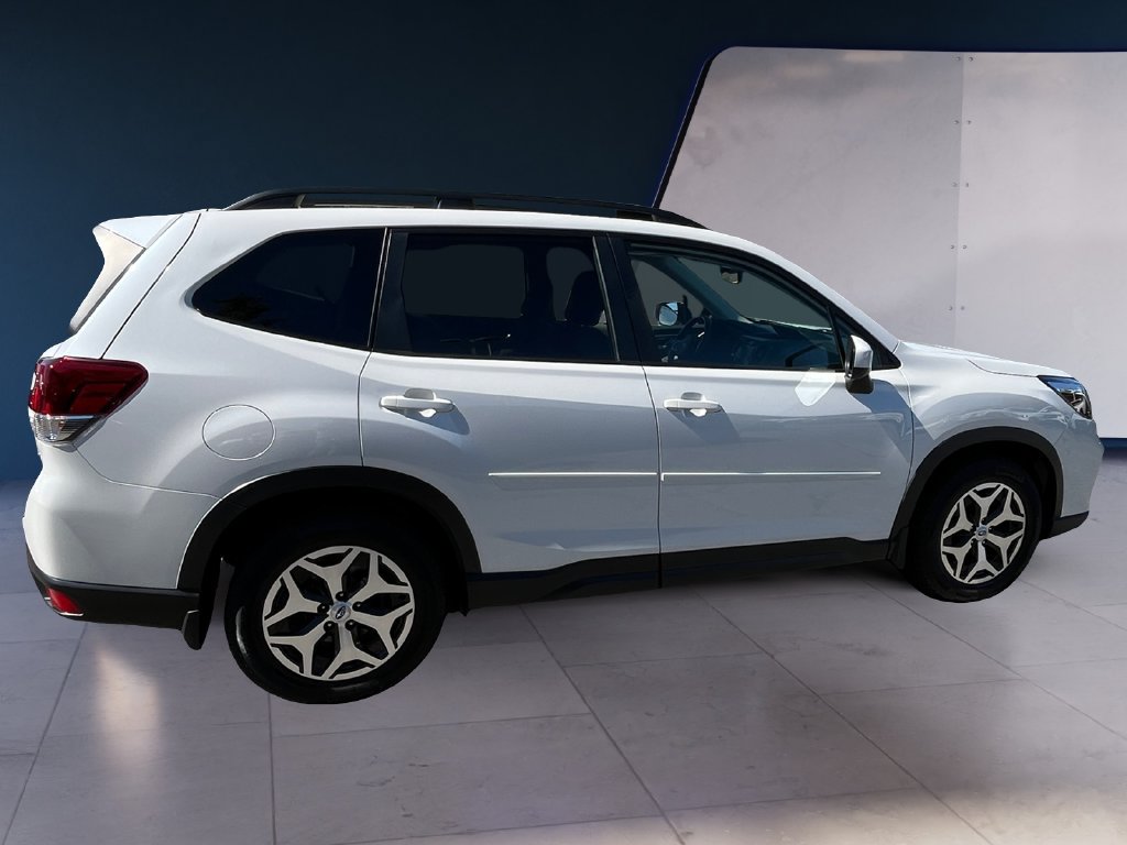 Used 2021 Subaru Forester Premium AWD/4WD image 6