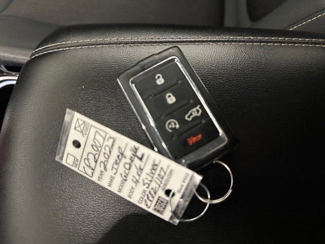 Used 2023 Jeep Grand Cherokee L Laredo w/ Luxury Tech Group I image 27