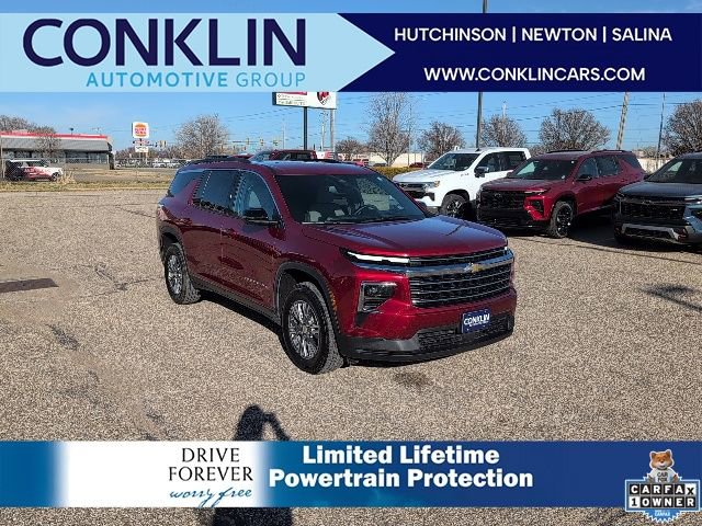 Used 2025 Chevrolet Traverse LT w/ Driver Confidence Package image 1