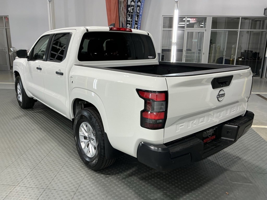 Used 2025 Nissan Frontier S w/ S Utility Package image 32