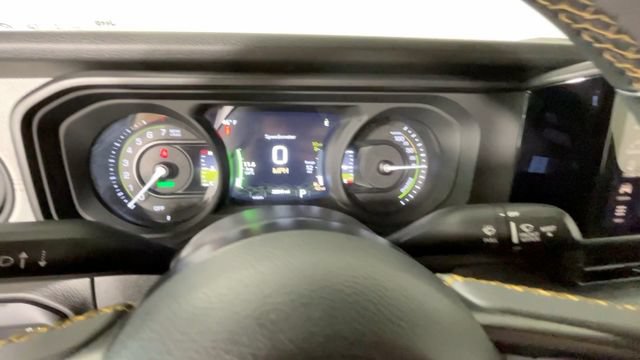 Used 2024 Jeep Wrangler Unlimited AWD/4WD image 27