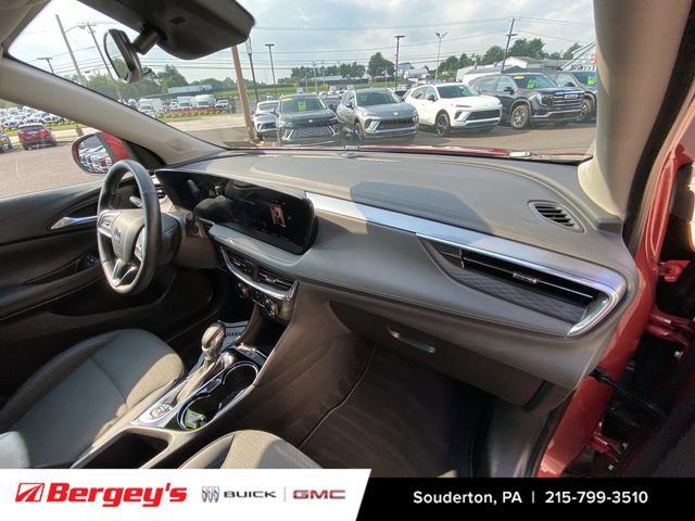Used 2024 Buick Encore GX Preferred w/ Comfort Package FWD image 32