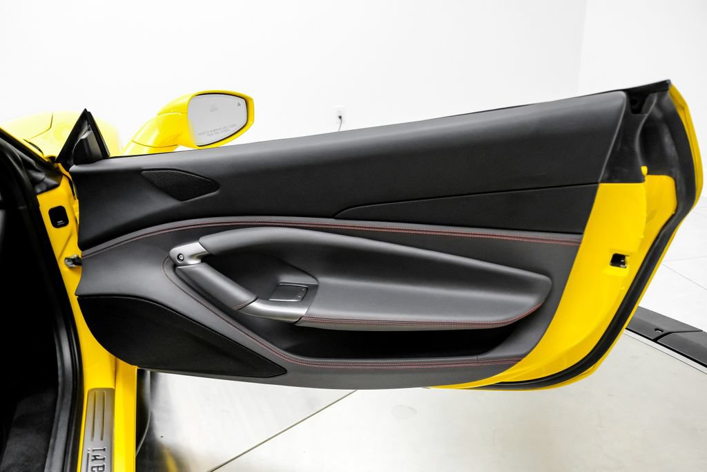 Used 2022 Ferrari F8 Tributo RWD image 44