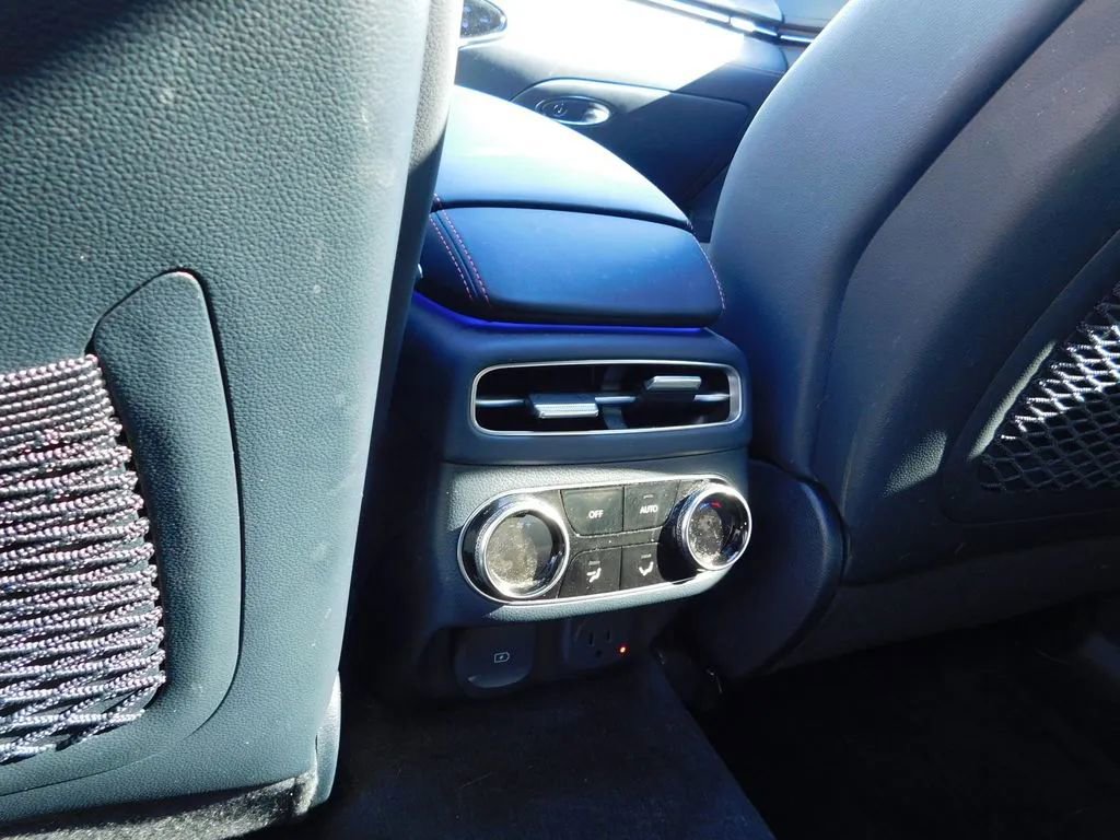 Used 2023 Genesis GV70 2.5T w/ Sport Prestige Package image 16