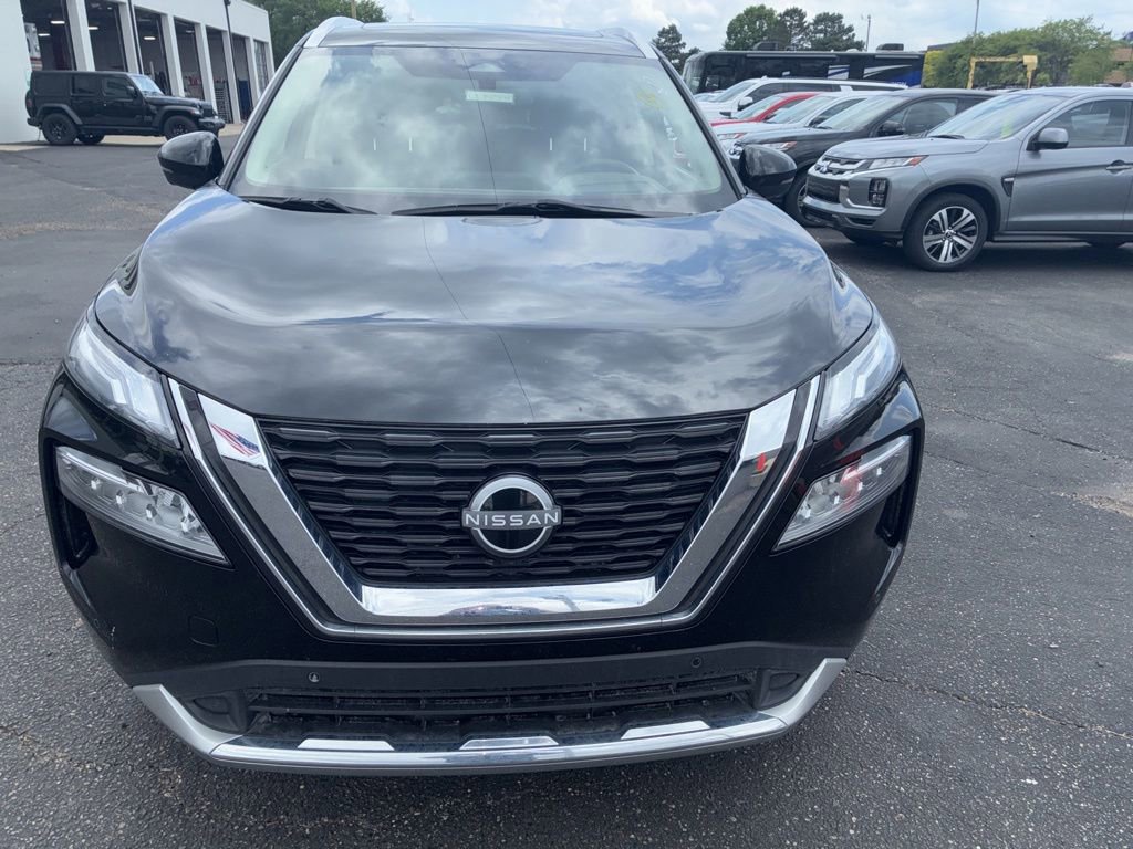 Used 2023 Nissan Rogue Platinum AWD/4WD image 2