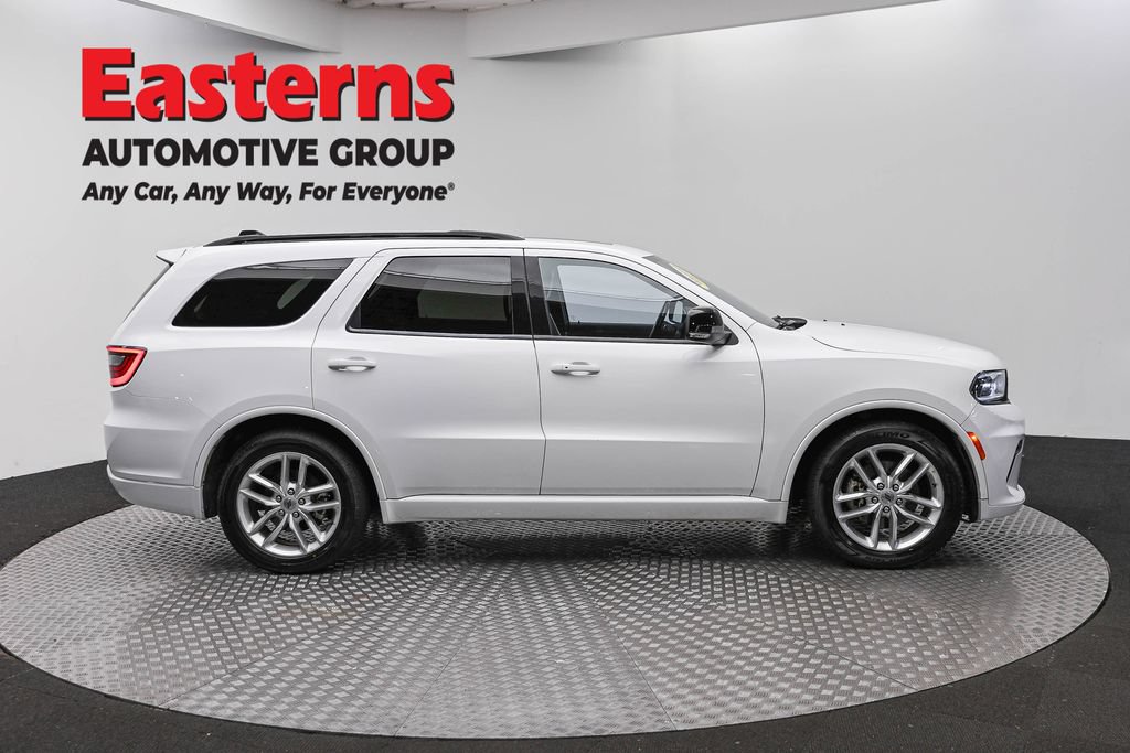 Used 2024 Dodge Durango GT RWD image 4