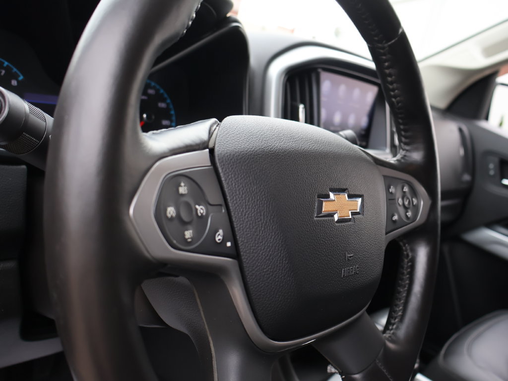 Certified 2019 Chevrolet Colorado ZR2 w/ ZR2 Midnight Special Edition AWD/4WD image 18