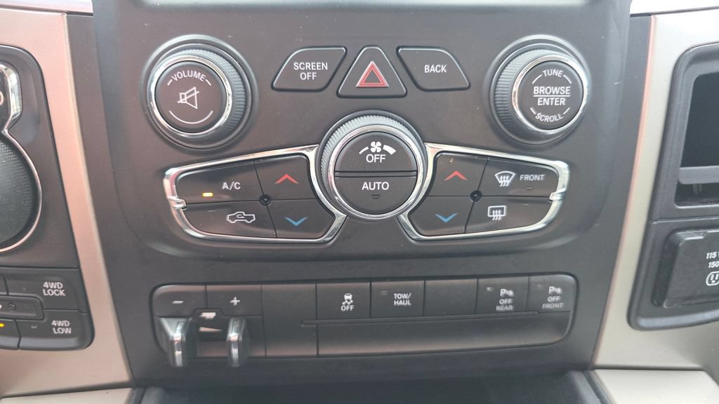 Used 2017 RAM 1500 Big Horn AWD/4WD image 32