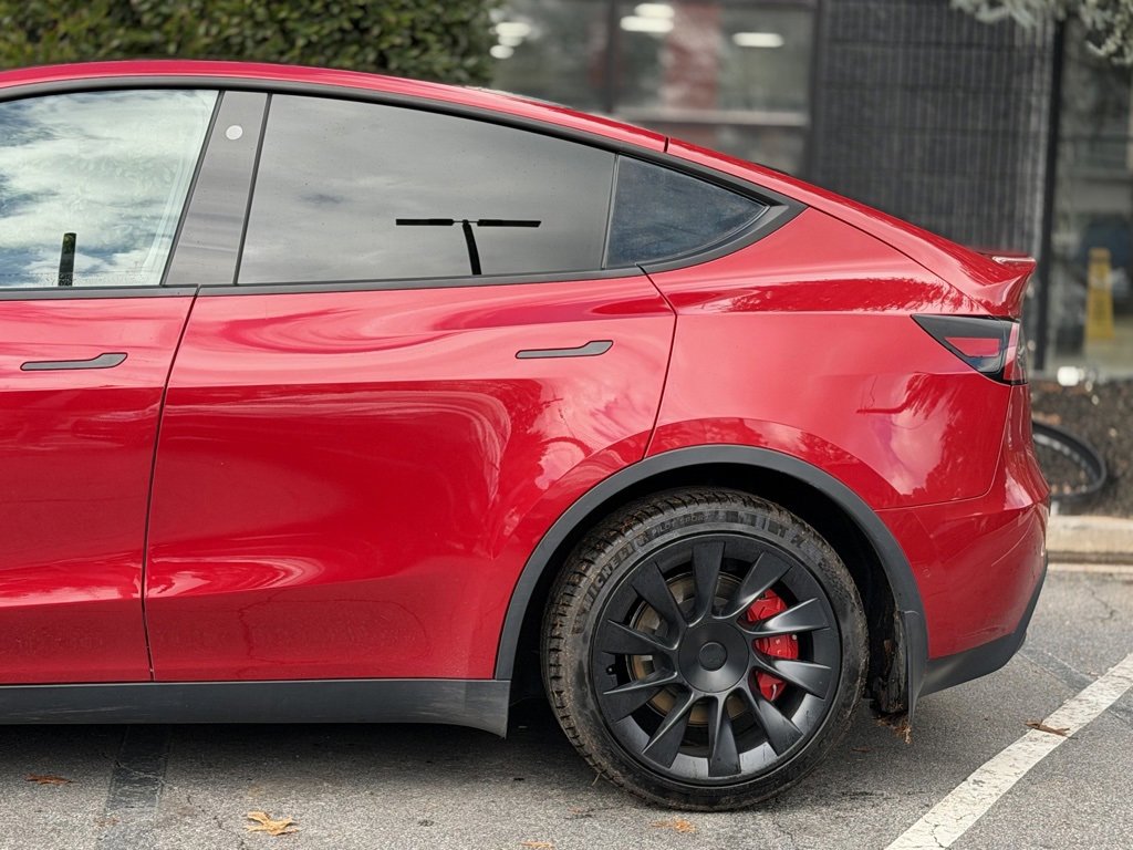 Used 2021 Tesla Model Y Long Range image 11
