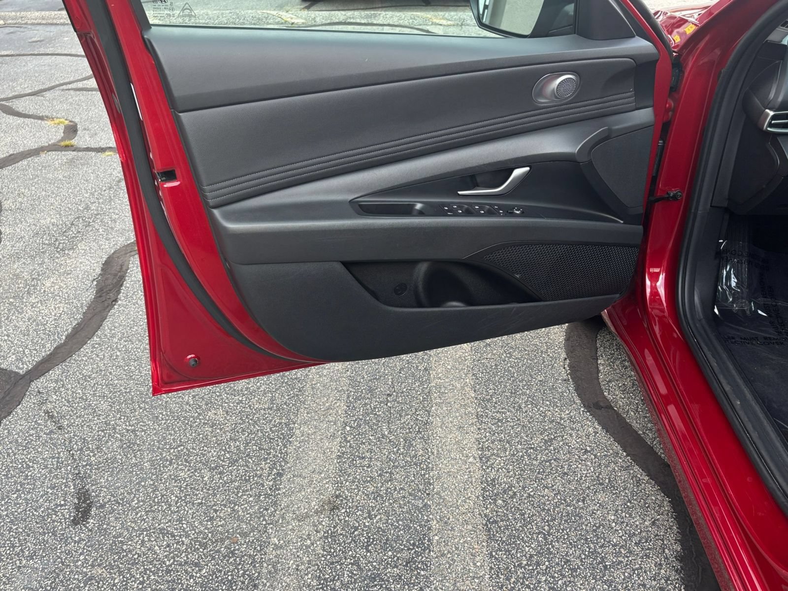 Used 2025 Hyundai Elantra SEL FWD image 18