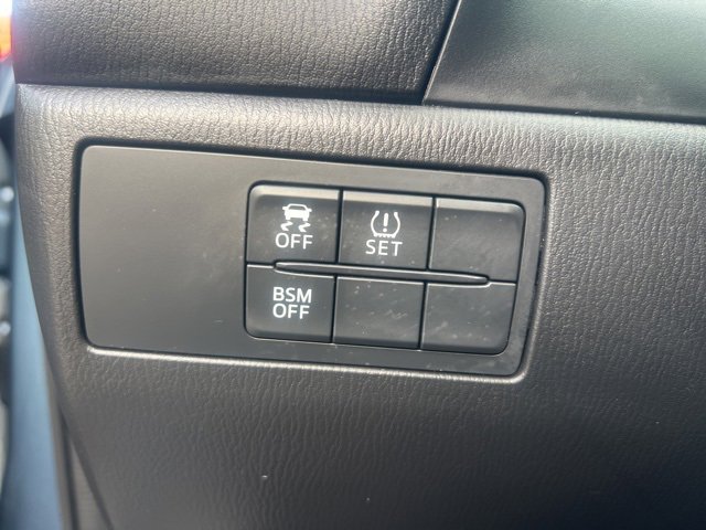 Used 2016 MAZDA MAZDA3 i Touring image 18