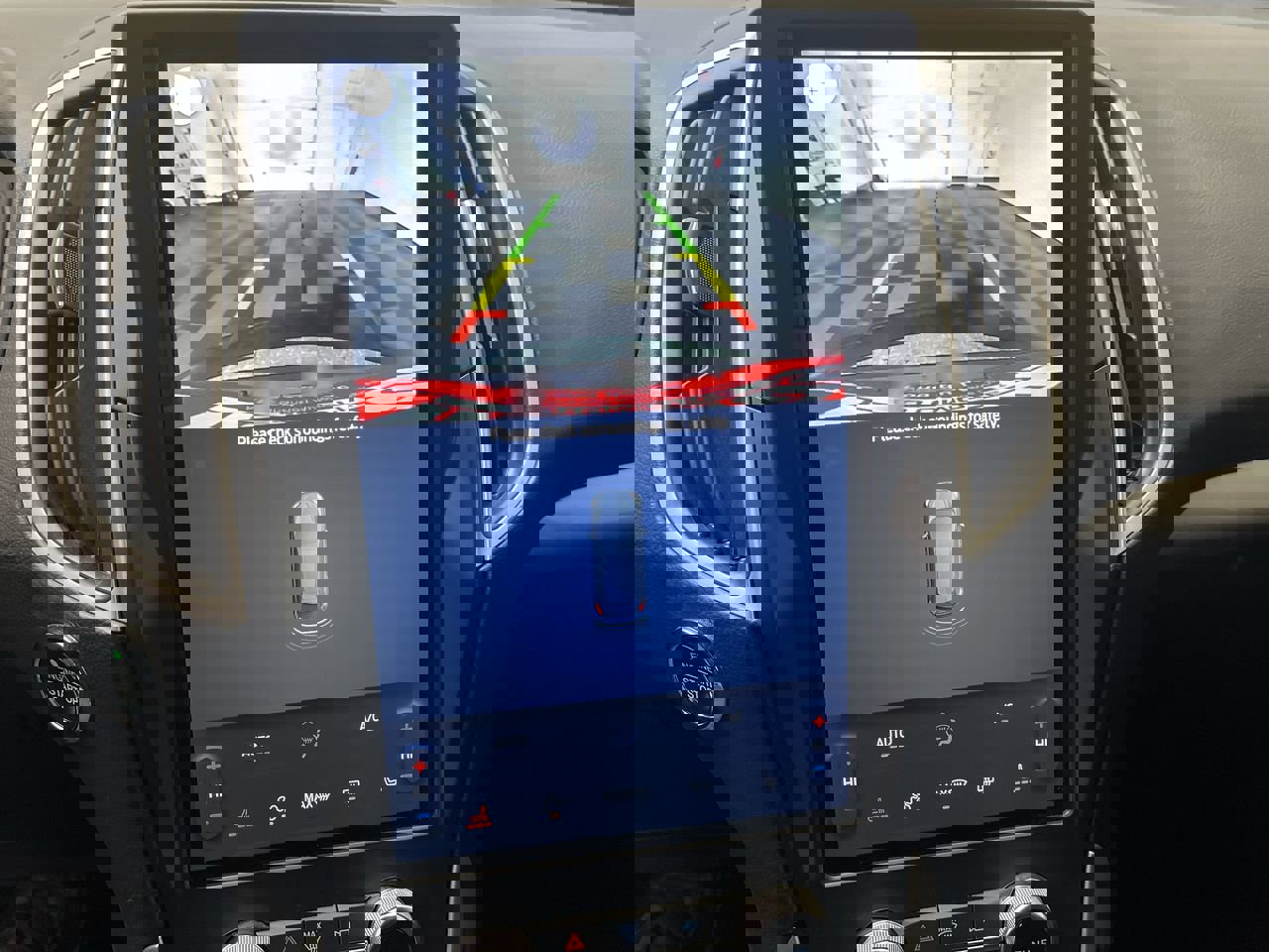 Used 2024 Ford Edge SEL w/ Convenience Package image 5