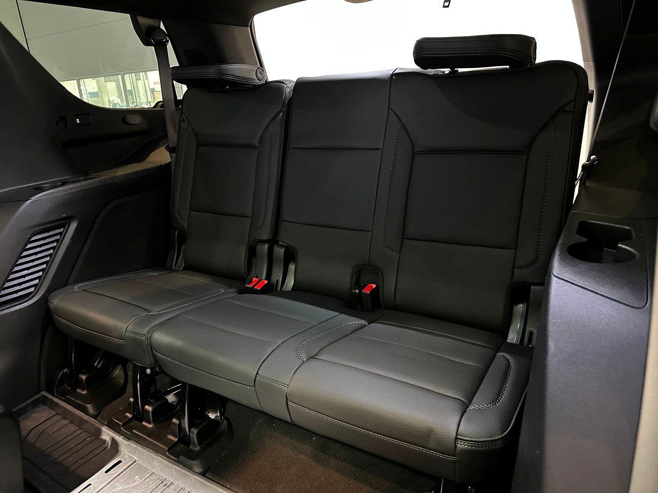 Used 2024 GMC Yukon Denali w/ Denali Reserve Package AWD/4WD image 14