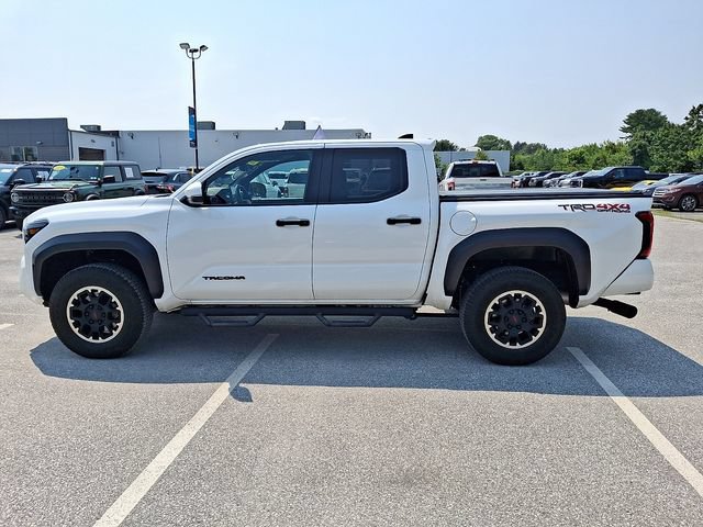 Used 2024 Toyota Tacoma TRD Off-Road w/ TRD Off Road Upgrade Package AWD/4WD image 6
