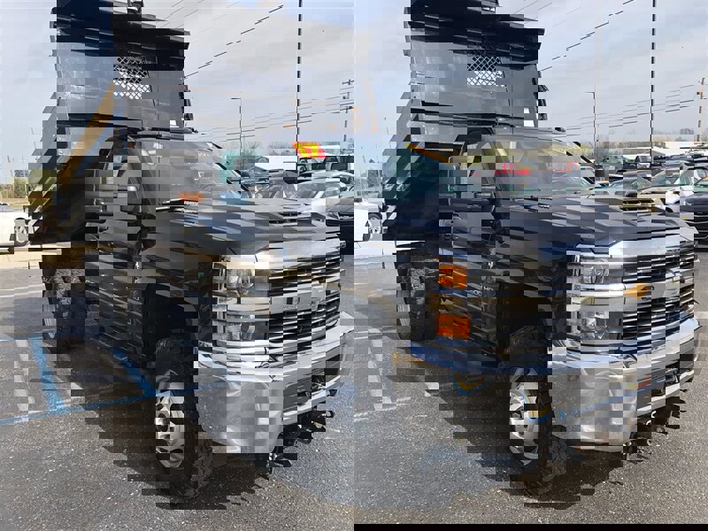 Used 2017 Chevrolet Silverado 3500 W/T w/ WT Convenience Package image 6