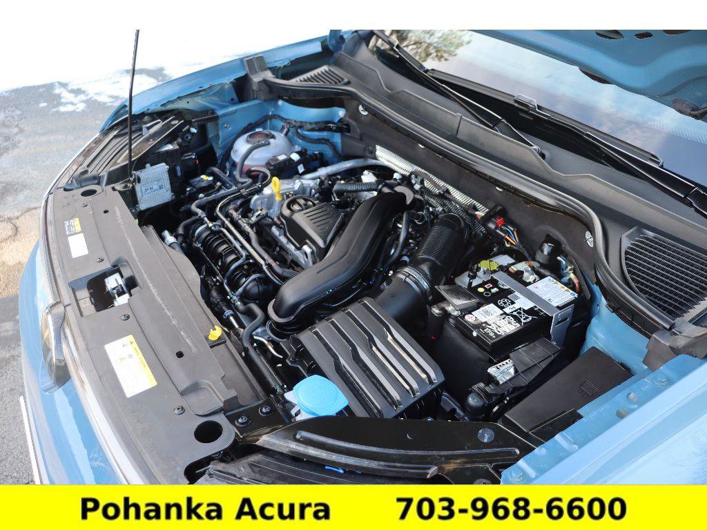 Used 2025 Volkswagen Taos SEL image 34