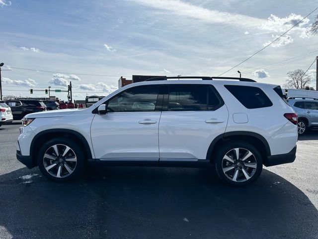 Used 2023 Honda Pilot Touring image 4
