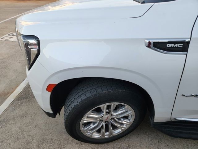 Used 2022 GMC Yukon SLT w/ SLT Premium Package image 7