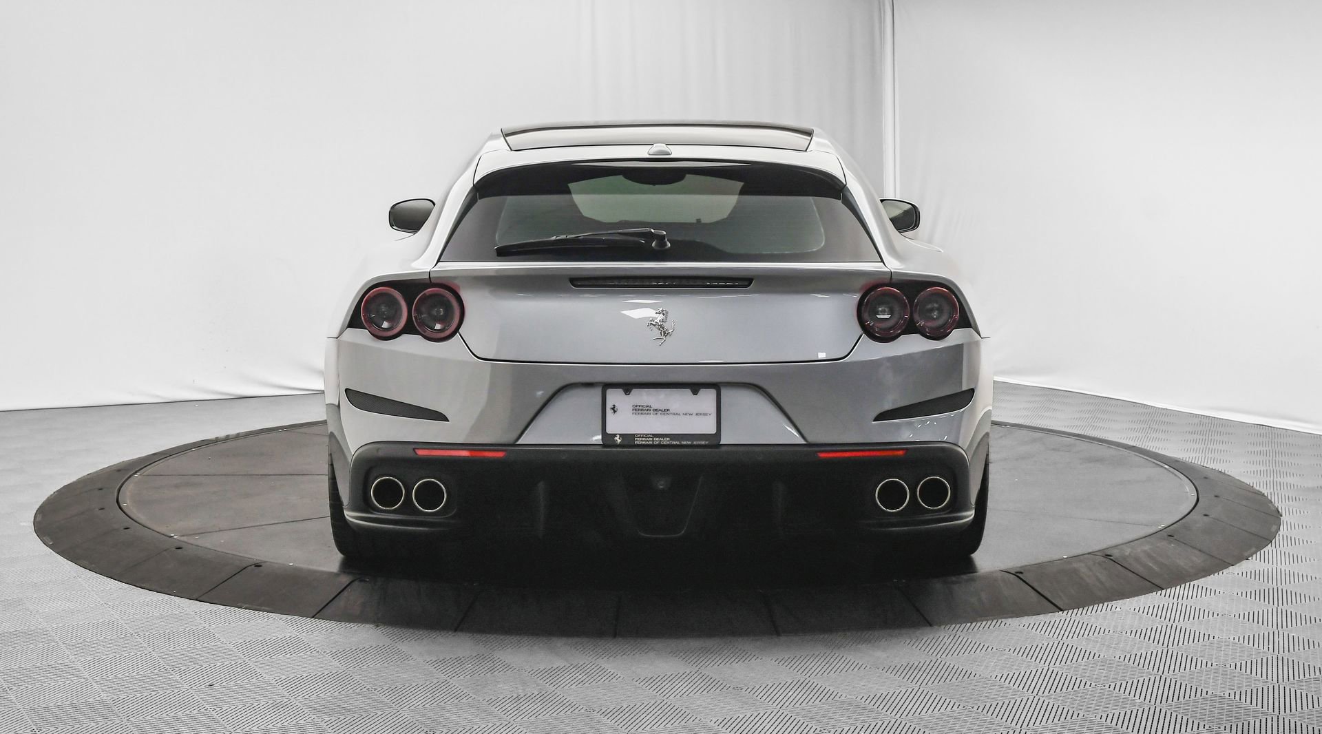 Used 2018 Ferrari GTC4Lusso T image 7