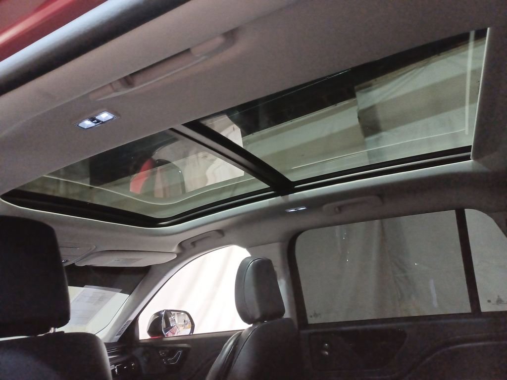 Used 2025 Lincoln Aviator AWD w/ Jet Appearance Package image 16