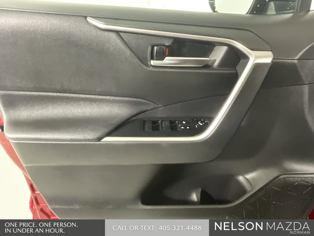 Used 2021 Toyota RAV4 XLE image 20