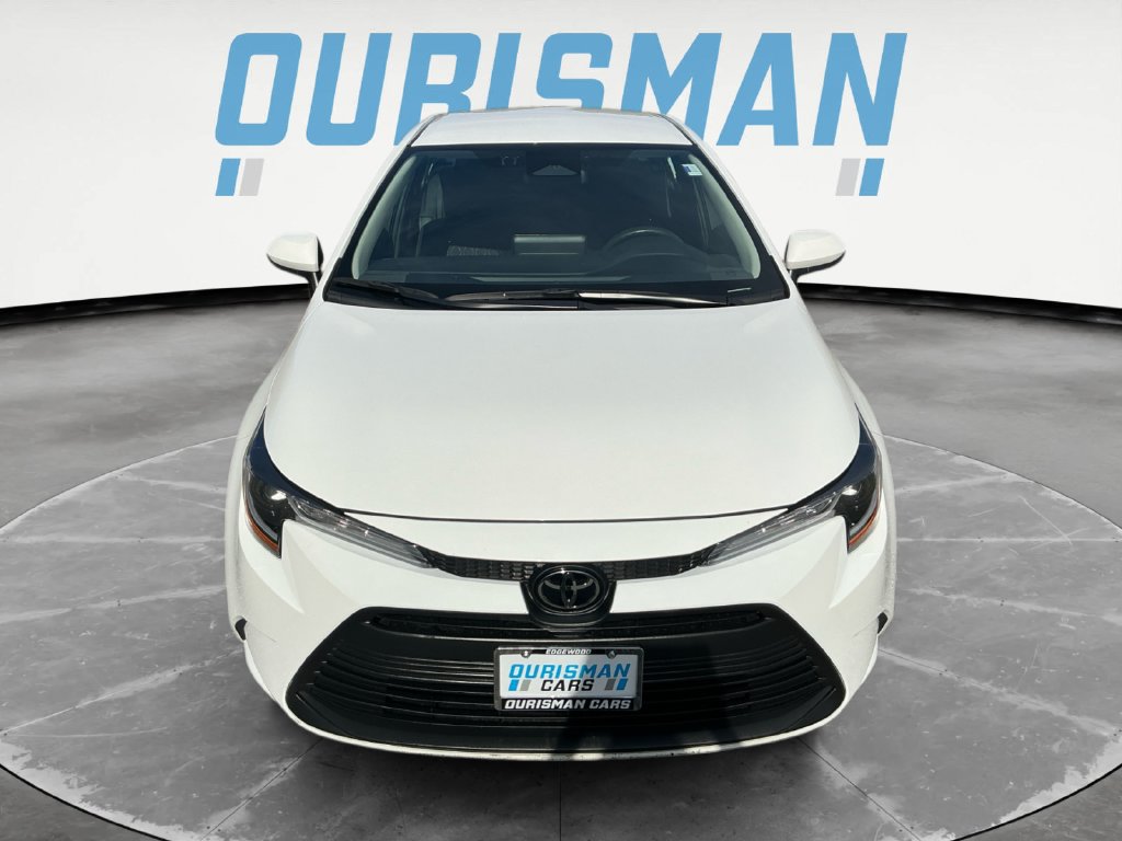 Used 2025 Toyota Corolla LE FWD image 9