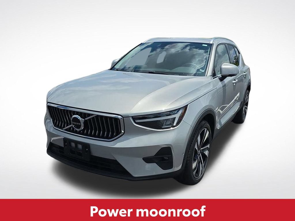 Used 2023 Volvo XC40 B5 Plus w/ Driver Assist Package AWD/4WD image 14